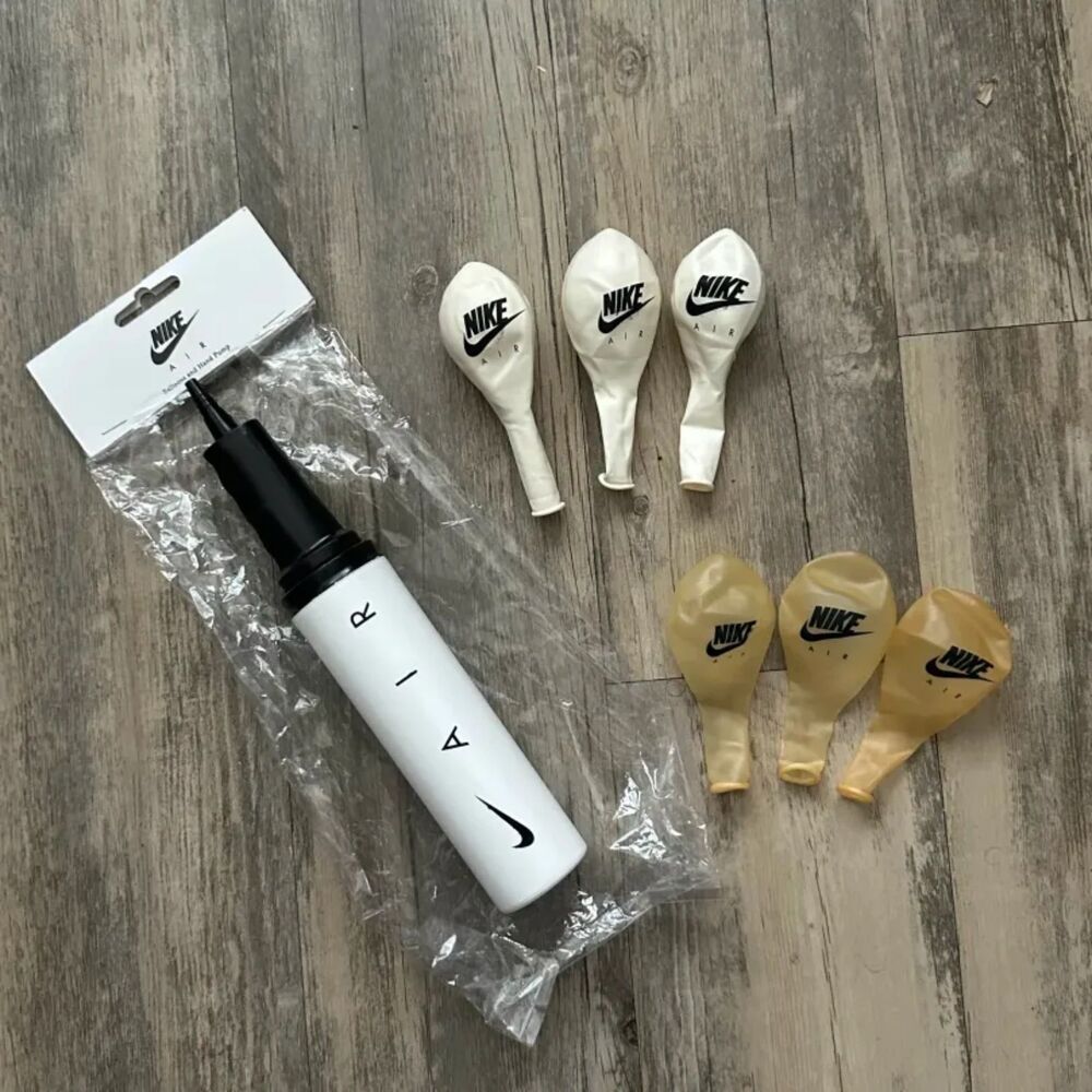 Vintage Nike Promotional Balloons And Hand Pump Promo